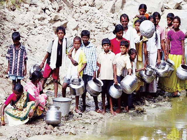 भारत के कई इलाकों में जल संकट का प्रकोप है