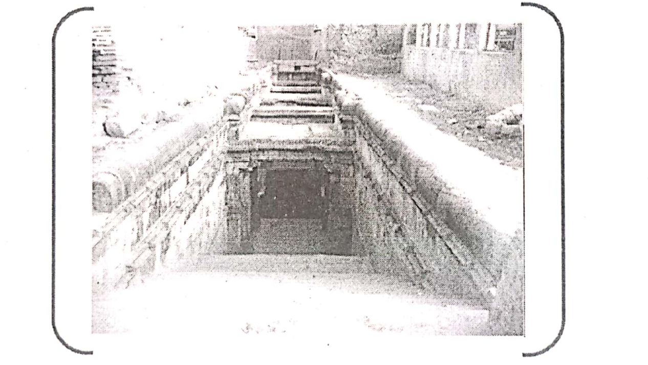 चित्र-10: प्राचीन बावड़ी वर्षा जल संचयन की पारंपरिक प्रणाली।