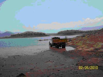 Mining near and inside Selaulim reservoir. Photo: With thanks from Sebastian Rodrigues