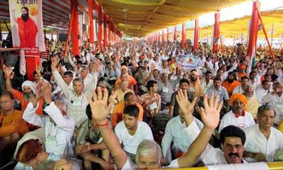 Tens of thousands of people had come to Delhi to support the fast of Swami Ramdev that began on 4th June. In the early hours of 5th June (the midnight of June 4/5) Delhi police backed by Rapid Action Force swept on sleeping protestors using teargas and lathi-charge to evict them.
