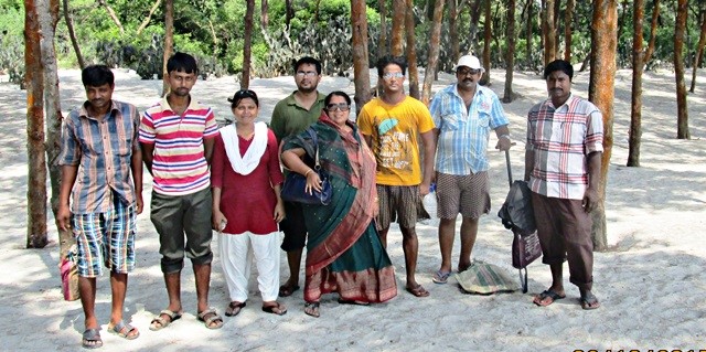 Researchers in the field. Image credit: India Science Wire