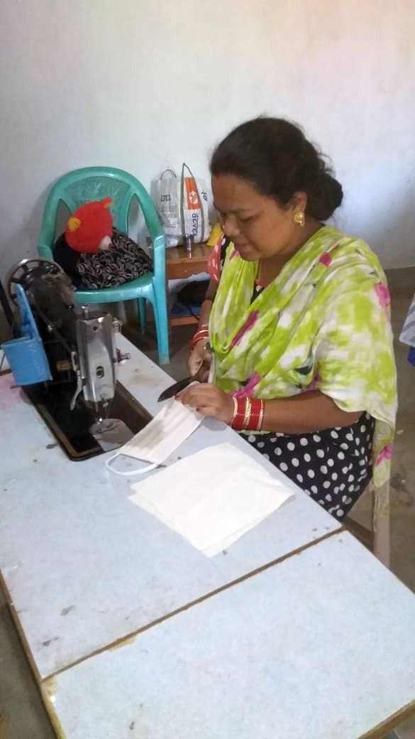 DHAN Foundation trained Kalanjiam members to stitch masks using locally available materials (Image: DHAN Foundation)