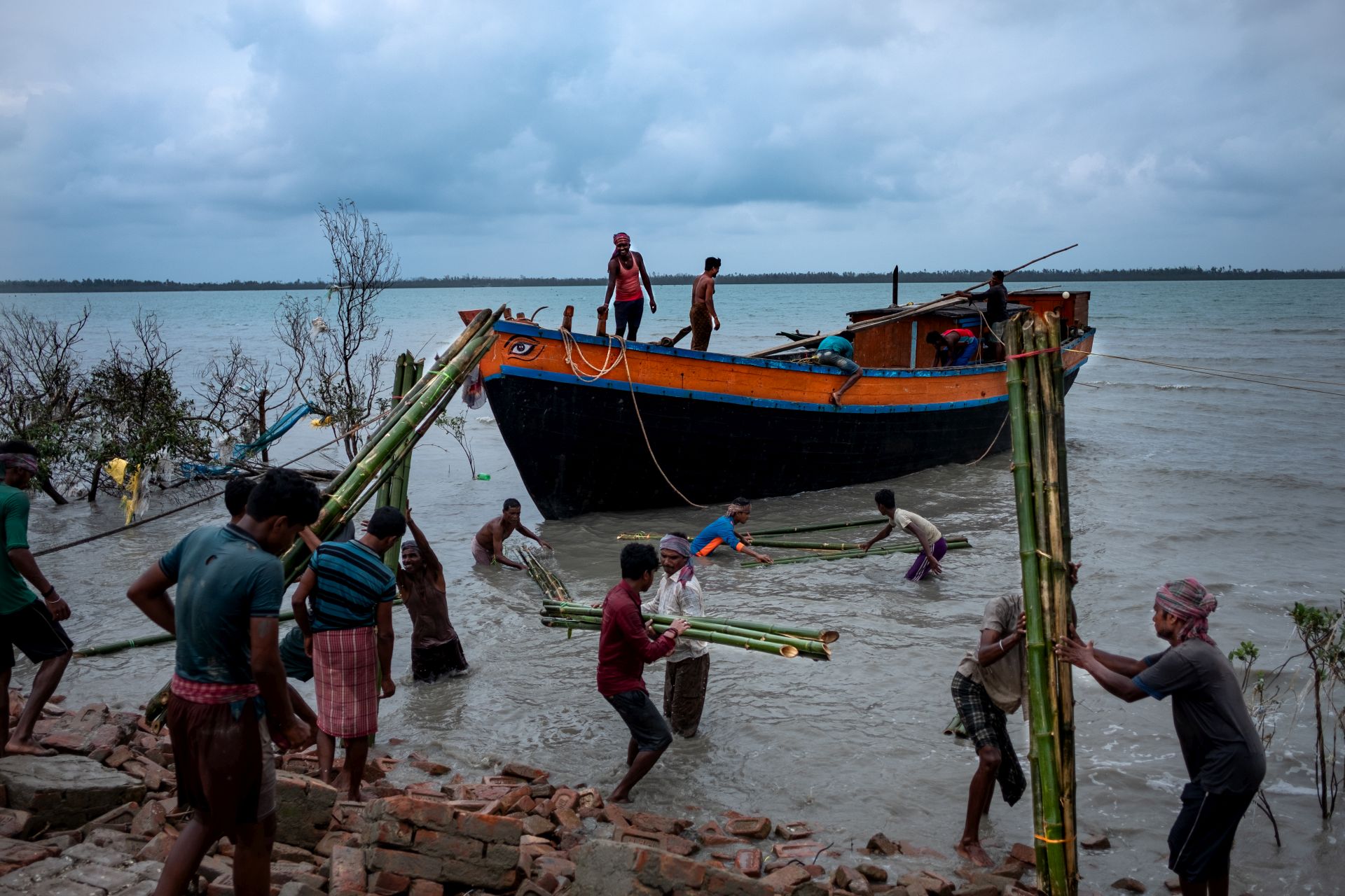 Reconstruction work in Gobindapur Abadh has already begun. (Image: WaterAid/ Subhrajit Sen)