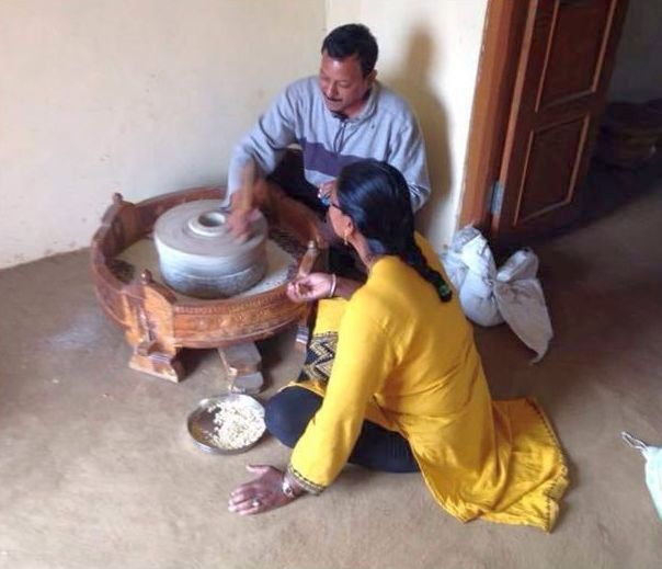 Subhadra Khaperde, co-founder of Majlis has also installed traditional flour grinding and rice pounding machines at the centre. Visitors enjoyed trying their hand at it, grinding tur dal with some guidance (Image: Majlis)