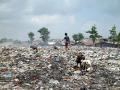 प्लास्टिक कचरे से पट रही है धरती