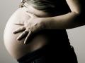मां के गर्भ तक पहुंचा वायु प्रदूषण, हो रहा मूक गर्भपात। फोटो-cnn