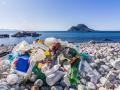 Marine litter. Plastic bottles on a beach. (Image: Bo Eide, Flickr Commons; CC BY-NC-ND 2.0)