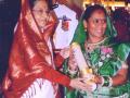 Phoolbasan Yadav (right) receives Padmshree from President Pratibha Patil in 2012.