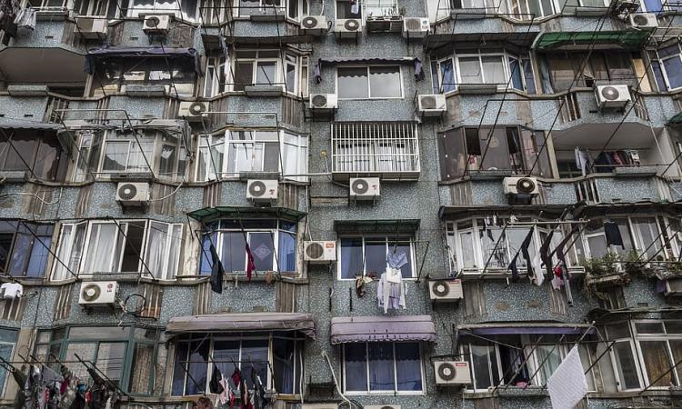 A series of air conditioning units on a building (Image: Pxfuel)