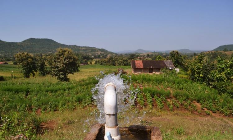 Community members contribute voluntary labour required for laying the pipeline network and tank construction (Image: Anjali Aggarwal)