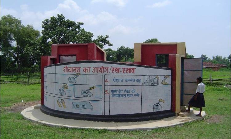 Total Sanitation Campaign program of the Government of India (Image: UNICEF and Department of Drinking Water Supply, GoI)