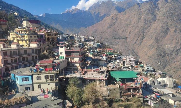 ग्लेशियर क्षेत्रों में विकास नहीं संरक्षण चाहिए