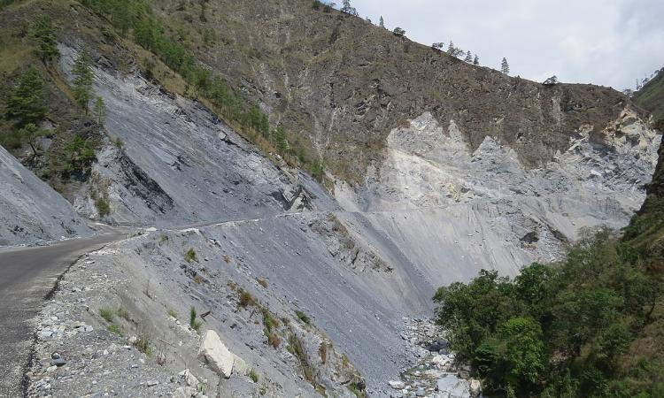 Landslides are a threat to life and property (Image: AJT Johnsingh, WWF-India and NCF, Wikimedia Commons)