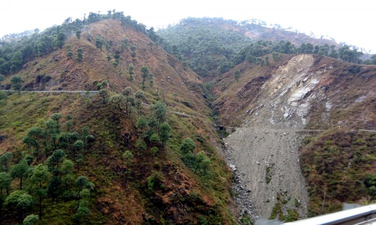 Landslide menace grips Himachal, triggered by unplanned development, climate shifts, and environmental degradation (Image: Sridhar Rao, Wikimedia Commons)