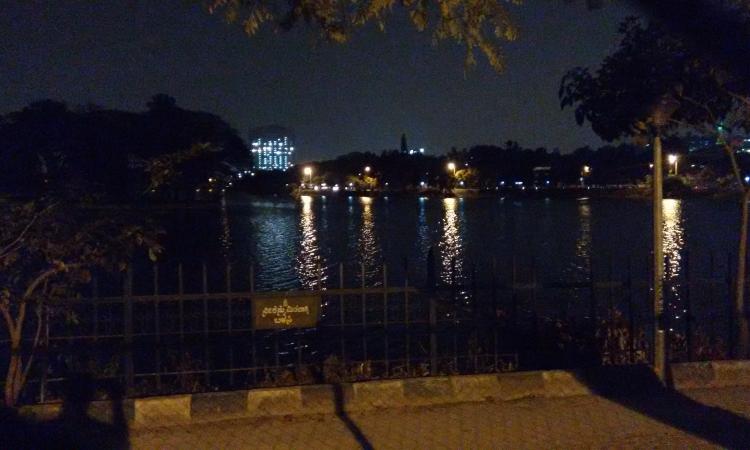 Ulsoor lake, Bangalore (Image: Ali Rizvi, Wikimedia Commons)