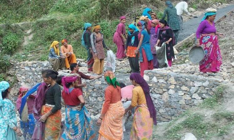 Rural women in Uttarakhand (Image Source: IWP Flickr photos)