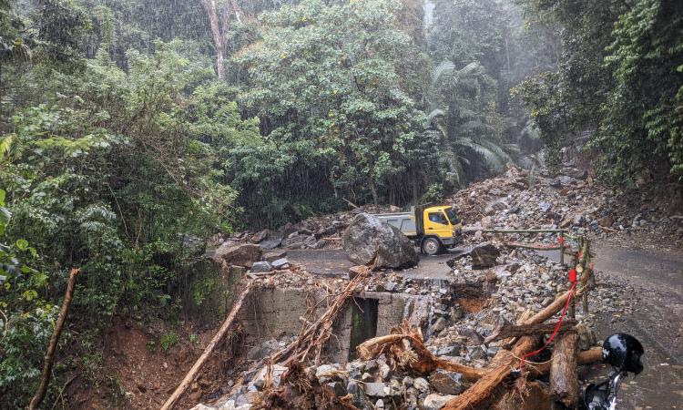 Aftermath of a 2022 landslide on Nedumpoil ghat road (Image: Vinayaraj, Wikimedia Commons; CC BY-SA 4.0)