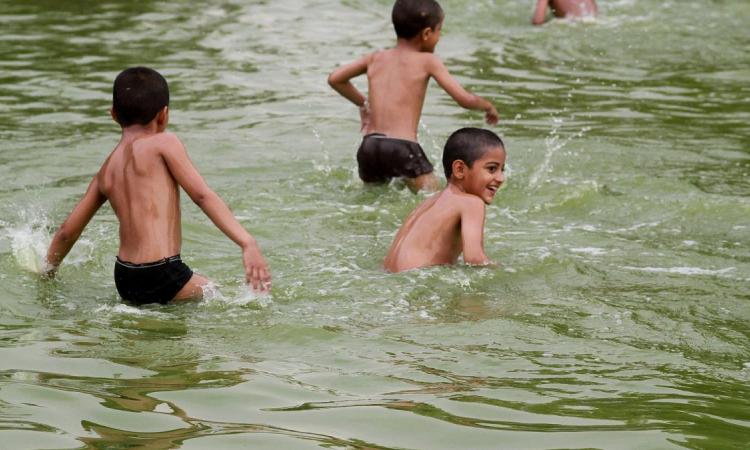भारत में जल की उपलब्धता कितनी है?