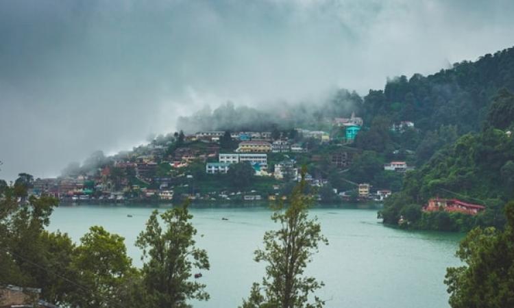 शरणार्थियों को जिन्दगी, स्वदेशी को फांसी