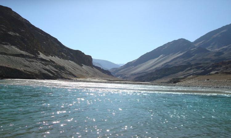 सिंधु जल समझौता बन रहा रोड़ा।