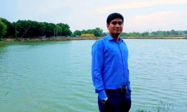इंजीनियर की नौकरी छोड़, तालाबों को पुनर्जीवित कर रहे रामवीर