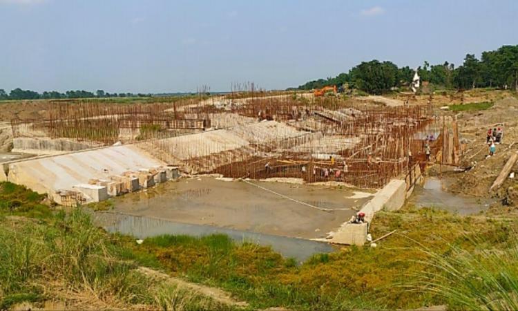 बागमती बाढ़ प्रबंध योजना के तहत हैड रेगुलेटर सह सड़क पुल निर्माण