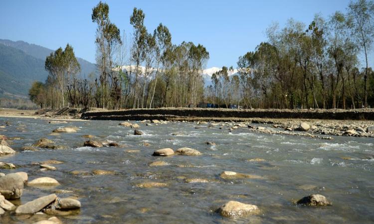 150 करोड़ लोगों की प्यास बुझाने के लिए पहाड़ी स्रोतों का संरक्षण जरूरी