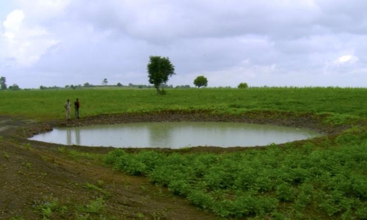 खेतों में तालाब बनाना बहुत जरूरी है।