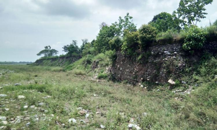 रवासन नदी में खनन से हजारों बीघा जमीन बंजर होने की कगार पर