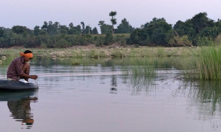 लापरवाही की वजह से सिंघश्रोता नदी सूख गई है।