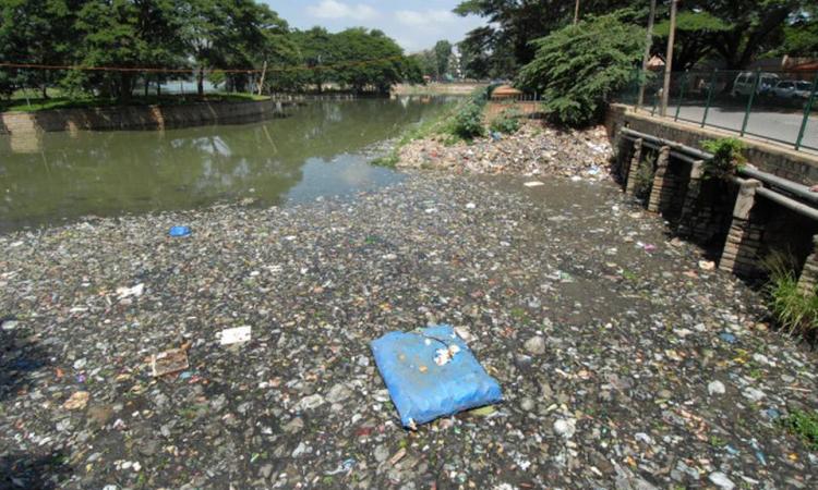 बेंगलुरुः पीने लायक नहीं किसी भी झील का पानी