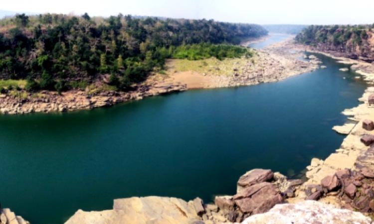 बुंदेलखंड में छोटी-बड़ी करीब 35 नदियां हैं।