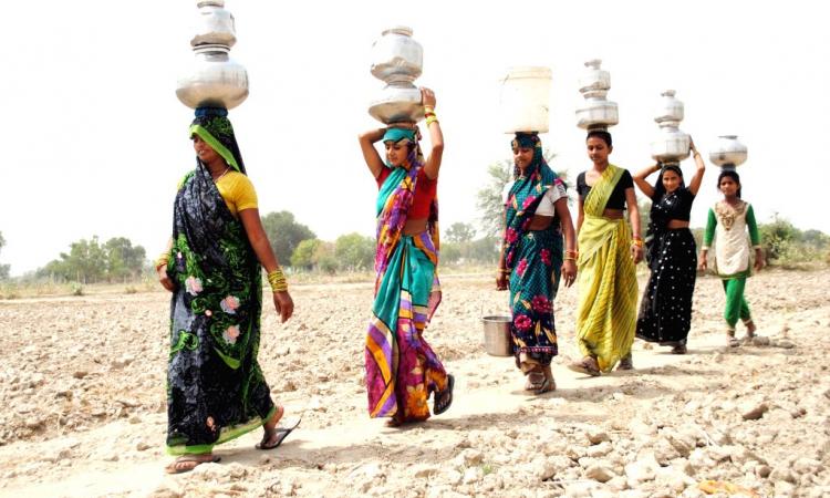 200 मिलियन महिलाओं को घर में उपब्लध नहीं पानी