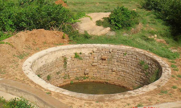 Talapariges, the small traditional water bodies of Karnataka. (Source: IWP Flickr photo by Mallikarjuna Hosapalya)