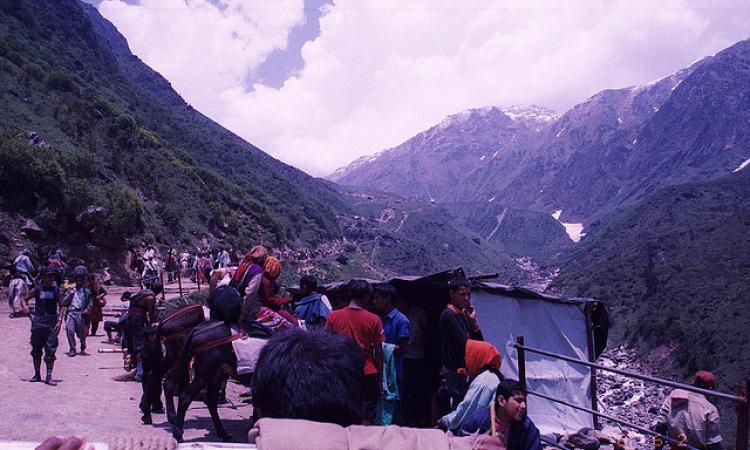 Pilgrims enroute to Kedarnath (Image: Sundaram + Annam)