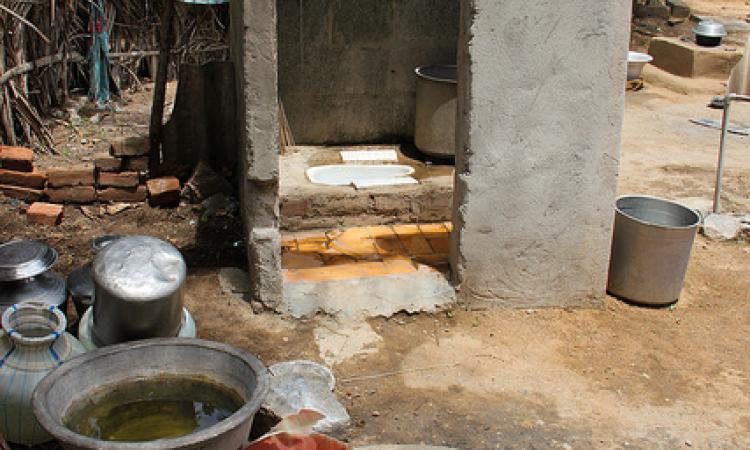 Compact soak pit toilet