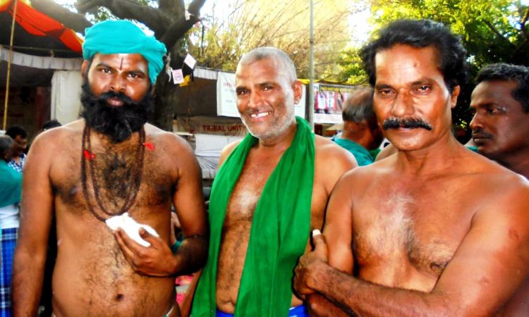 Tamil Nadu farmers protest for drought relief in Delhi.