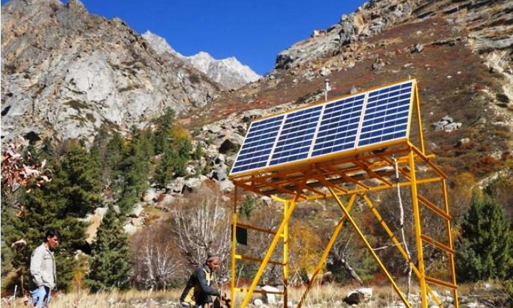 Black Carbon Monitoring Station at Chirbasa near Gangotari. (Photo credit : Dr P.S. Negi, Wadia Institute of Himalayan Geology, Dehradun)