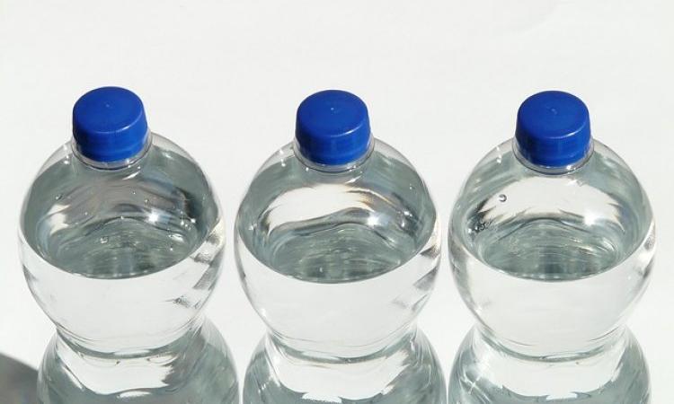 Mineral water bottles (Source: Pixabay.com)