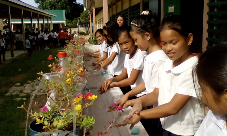 Kids washing hands in a school. Image for representation only. (Source: Wikimedia Commons)