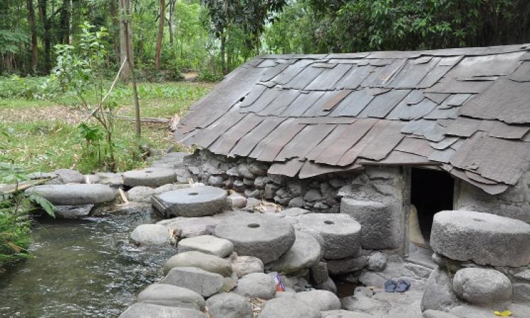 A 'gharat' in Himachal Pradesh that uses water power to grind grains