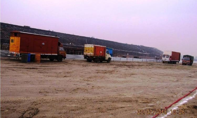 Front view of the giant stage under construction for the World Culture Festival. (Source: Yamuna Jiye Abhiyan)