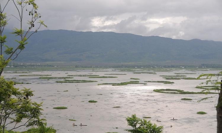 View of Loktak lake (Source: Wikimedia Commons)