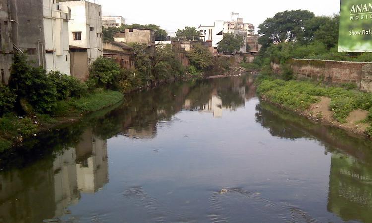 Industrial pollution, Image: Ganesh Dhamodkar