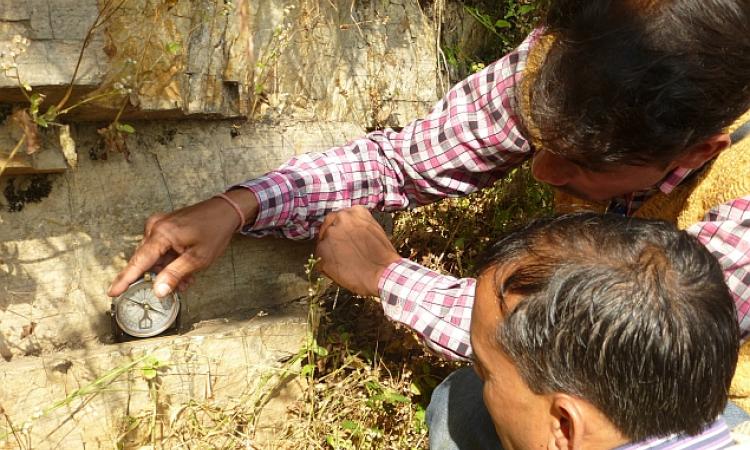 Pan Singh explains the use of a clinometer