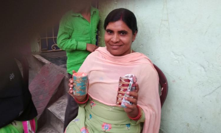 Noorjehan, an entrepreneur who owns a home production unit of lac bangles, plays an active role in demanding that the municipality becomes responsive to citizen's needs. (Image: India Water Portal)