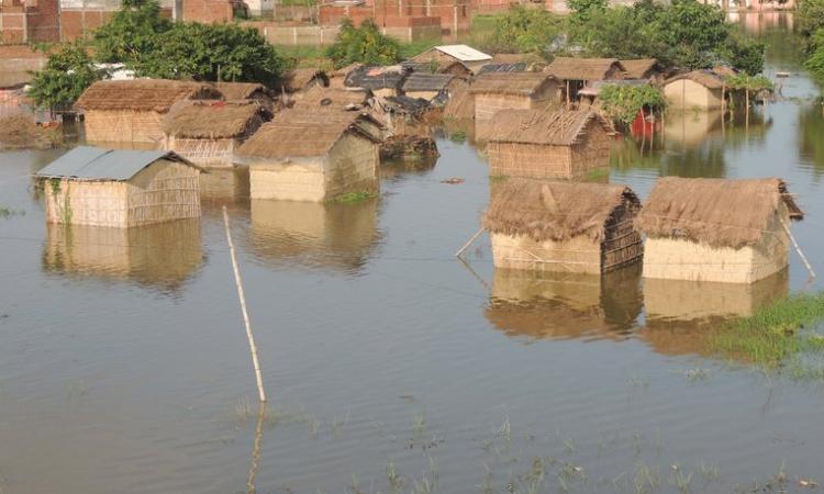 Parts of Gopalganj district in Bihar remain submerged. (Photo by Manoj Pandey)