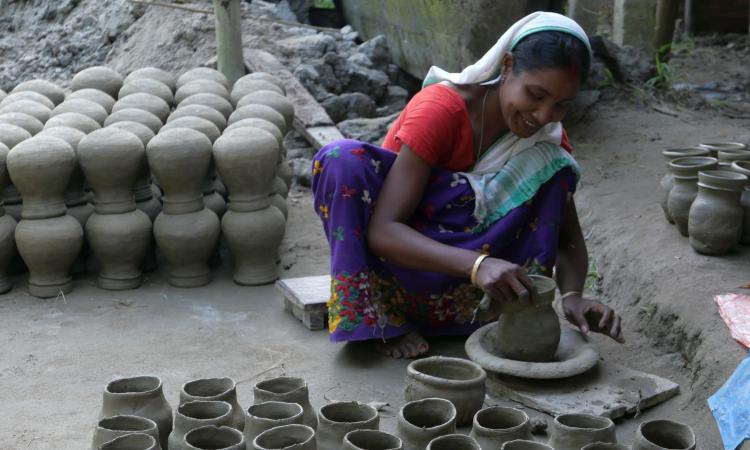 Potters' families belonging to Kumar community of the village make earthen pots (Image: Mitul Baruah)