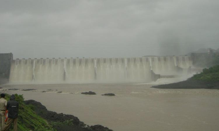 Sardar Sarovar Dam via Wikimedia Commons