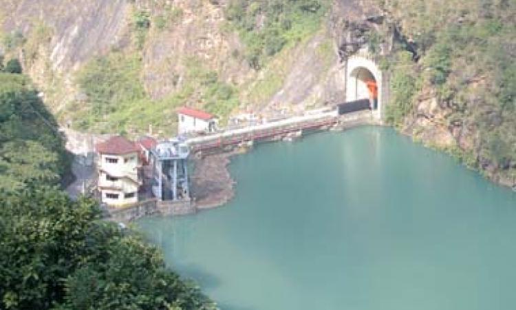 Dams intensify the impact of earthquakes